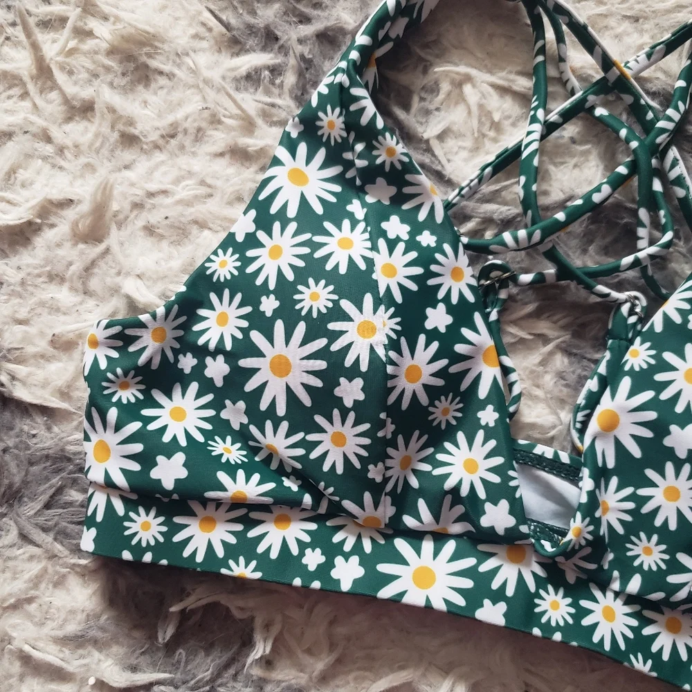 SHEIN green daisy bikini top small - Picture 2 of 5
